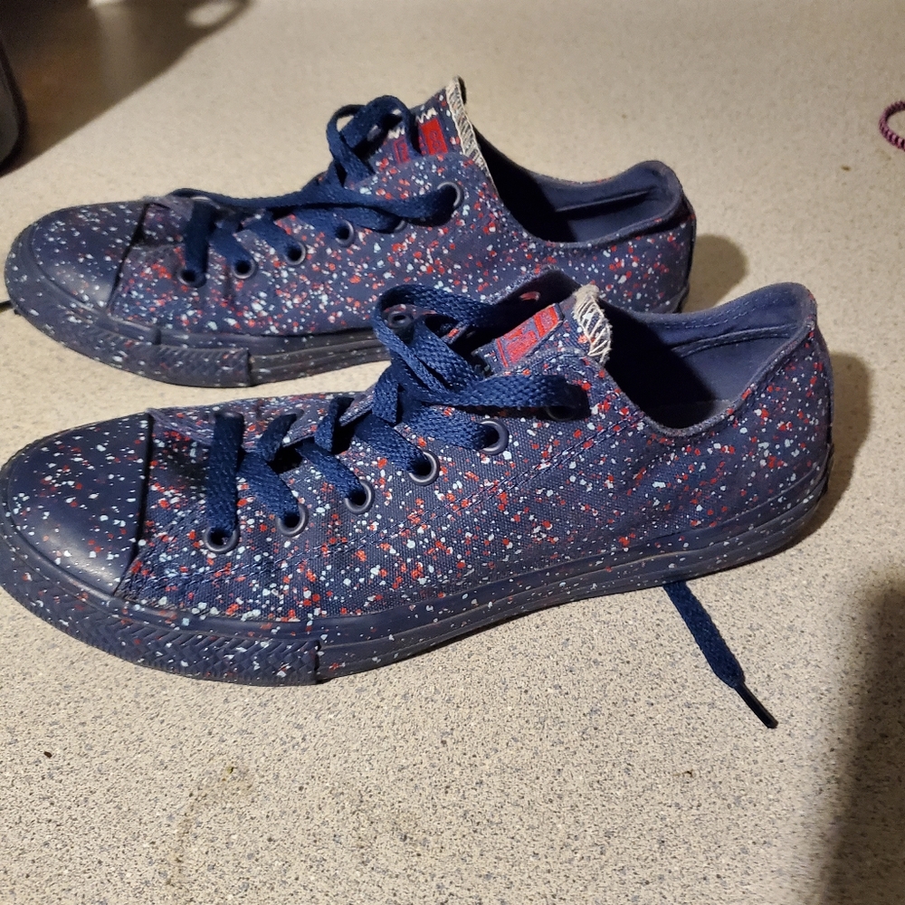 Converse - Picture 2 of 3